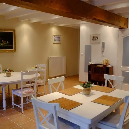 D'hotes Jean Bed & Breakfast 3*
