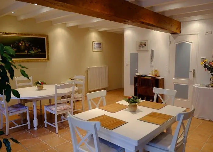 D'hotes Jean Bed & Breakfast 3*